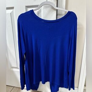 Long sleeve split back women’s shirt